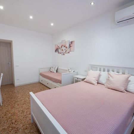 Apartamento Casa Rosa Beige E Blu Roma Exterior foto